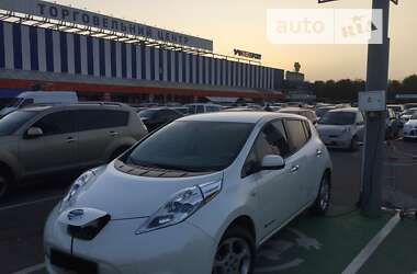 Хэтчбек Nissan Leaf 2013 в Киеве