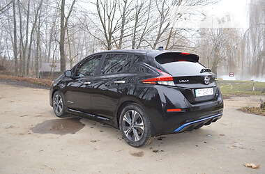 Хэтчбек Nissan Leaf 2018 в 