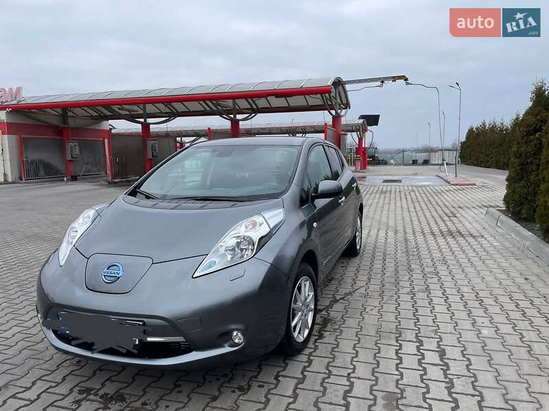 Хэтчбек Nissan Leaf 2017 в Луцке