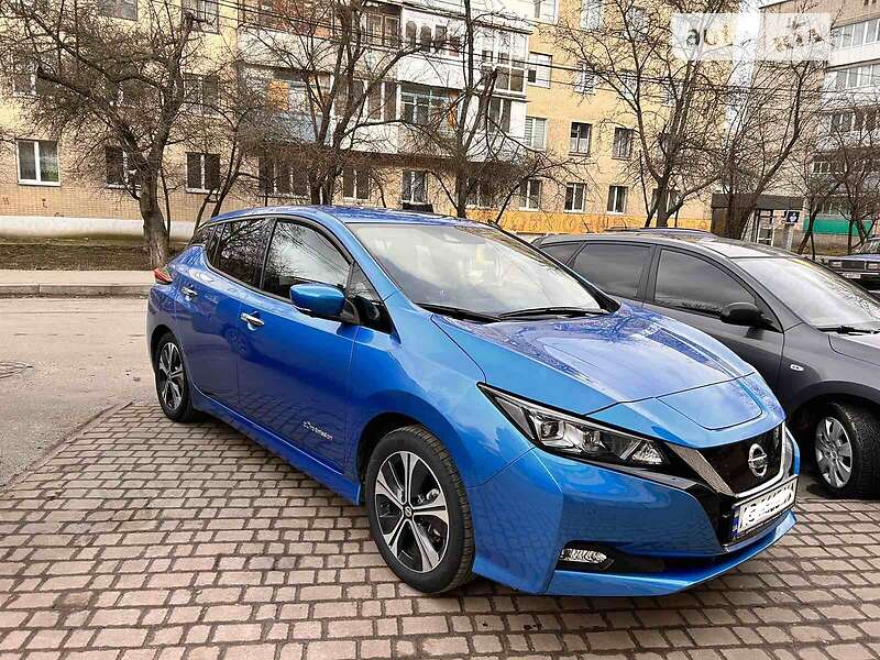 Хэтчбек Nissan Leaf 2020 в 