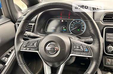 Хэтчбек Nissan Leaf 2020 в 
