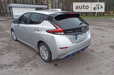 Хэтчбек Nissan Leaf 2018 в Киеве