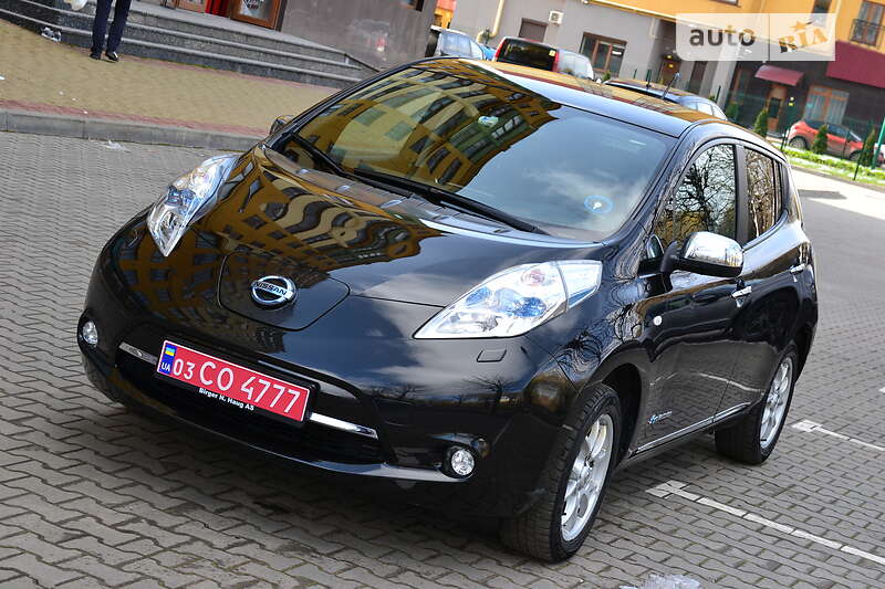 Хэтчбек Nissan Leaf 2013 в Луцке