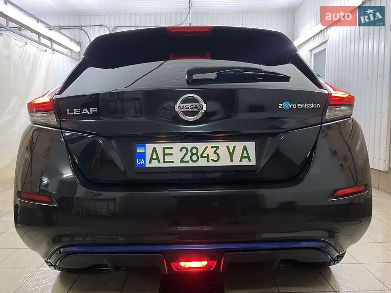 Хетчбек Nissan Leaf 2021 в Кам'янському