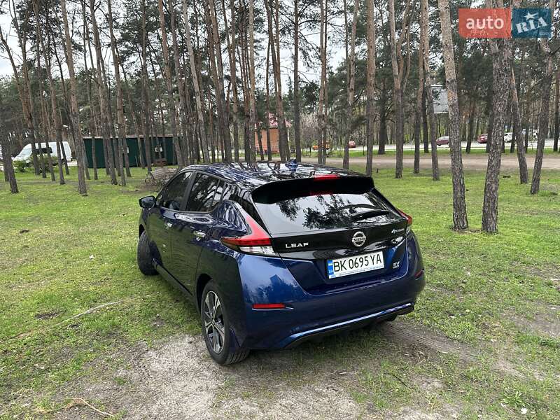 Хетчбек Nissan Leaf 2020 в Києві