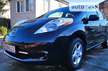 Хэтчбек Nissan Leaf 2014 в Киеве