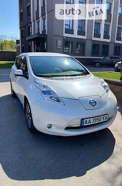 Хетчбек Nissan Leaf 2014 в Києві