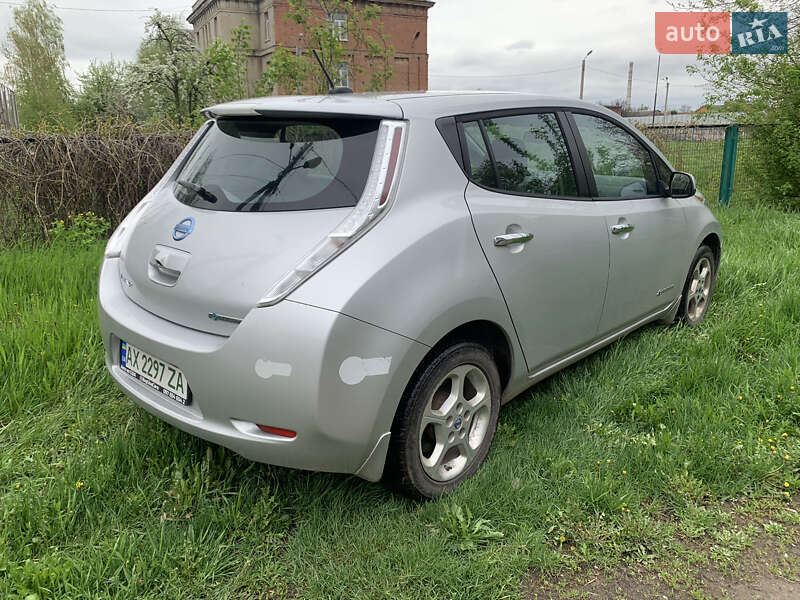 Хетчбек Nissan Leaf 2016 в Харкові