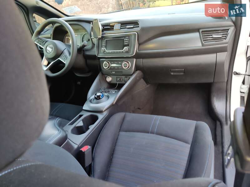 Хэтчбек Nissan Leaf 2018 в Житомире фото 12 Хэтчбек Nissan Leaf 2018 в Житомире