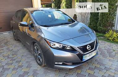 Хэтчбек Nissan Leaf 2017 в Хмельницком