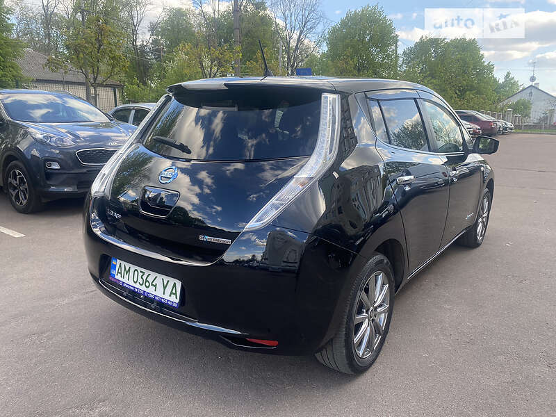 Хэтчбек Nissan Leaf 2016 в Житомире