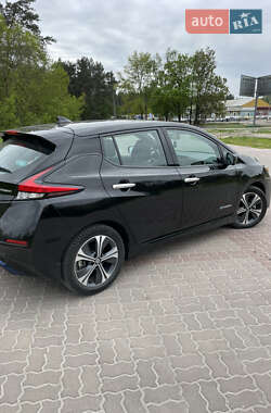 Хетчбек Nissan Leaf 2019 в 