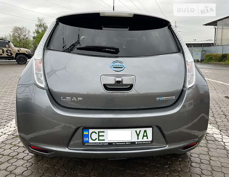 Хэтчбек Nissan Leaf 2017 в Черновцах