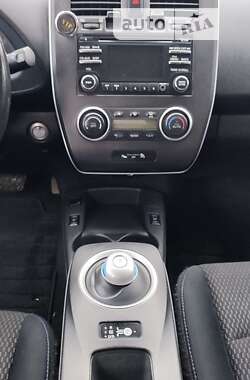 Хэтчбек Nissan Leaf 2014 в 
