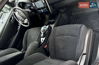 Хетчбек Nissan Leaf 2014 в 
