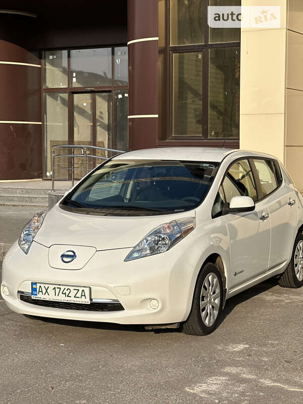 nissan leaf auto ria