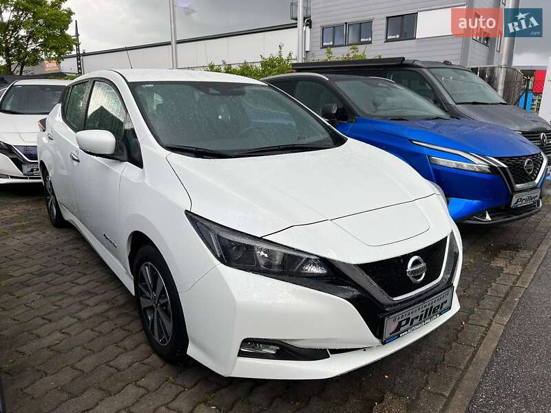 Хэтчбек Nissan Leaf 2019 в Киеве