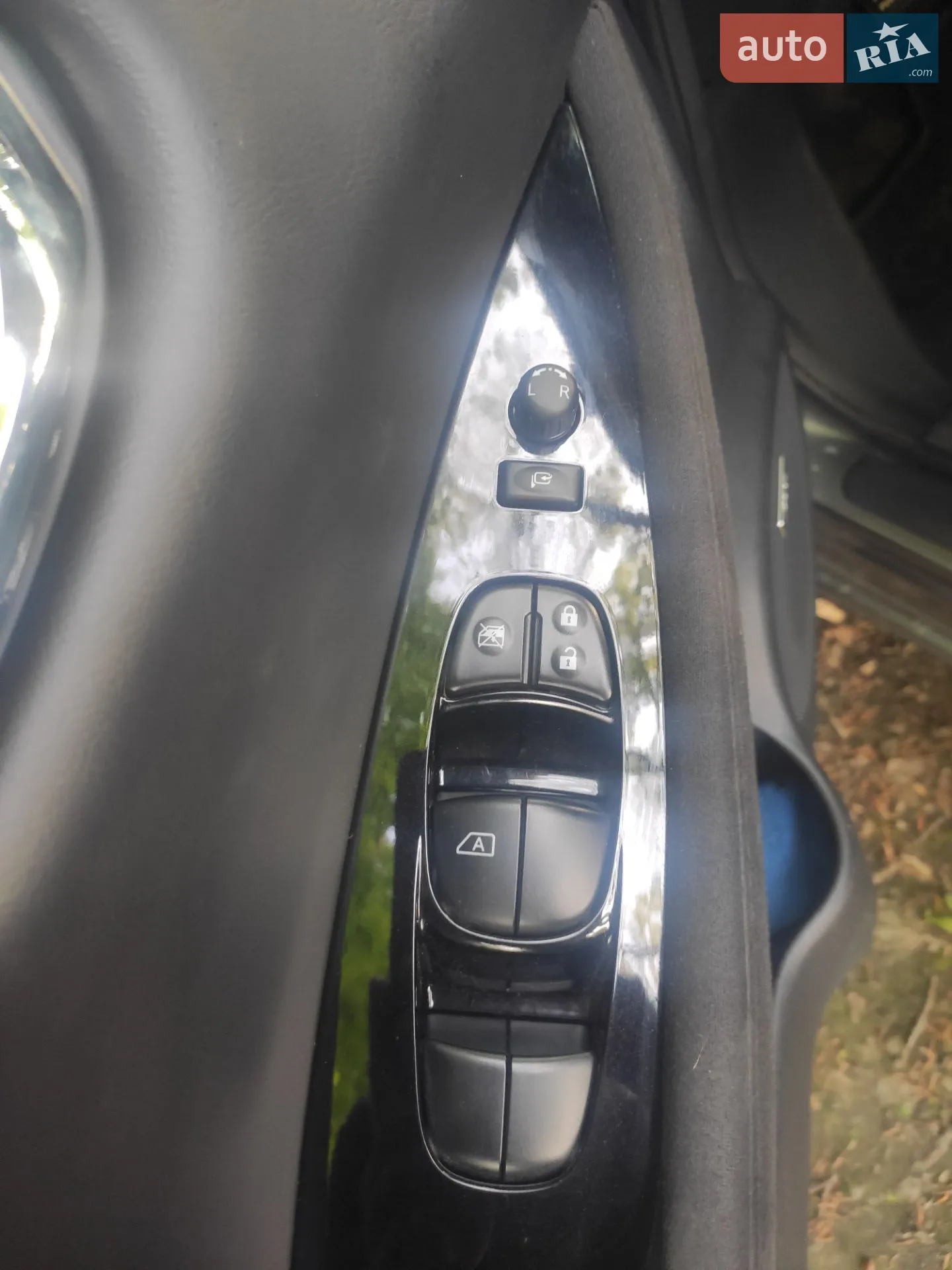 2017 Nissan Leaf - мініатюра 15