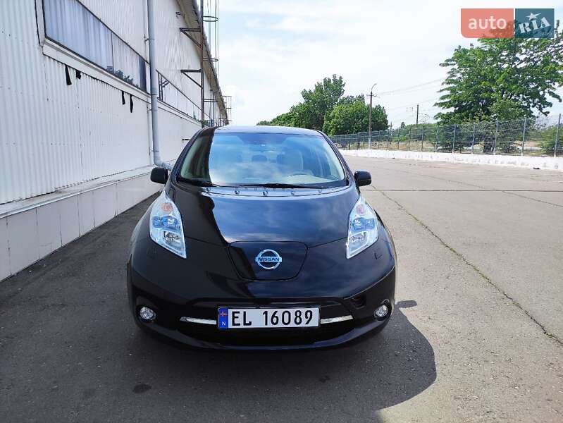 Хэтчбек Nissan Leaf 2012 в Белгороде-Днестровском