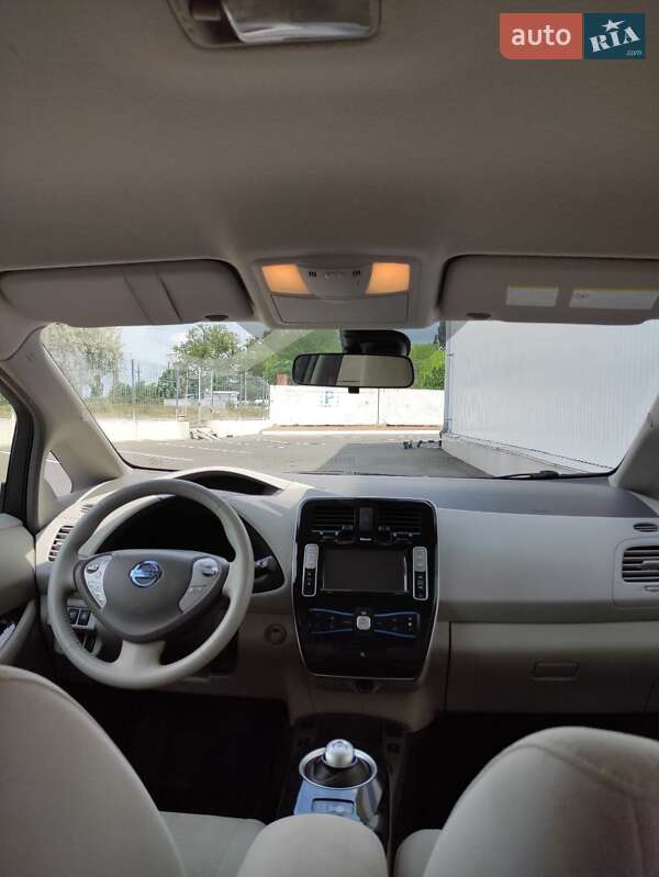 Хэтчбек Nissan Leaf 2012 в Белгороде-Днестровском