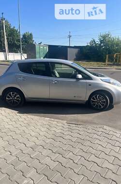 Хэтчбек Nissan Leaf 2014 в Виннице