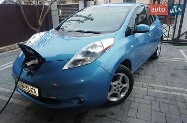 Хетчбек Nissan Leaf 2011 в 