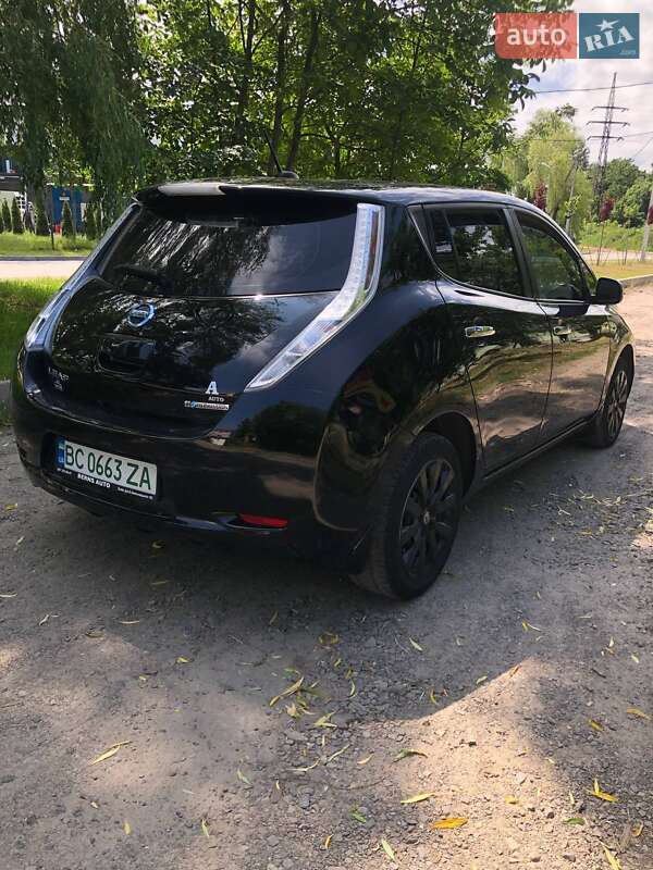 Хэтчбек Nissan Leaf 2014 в Львове