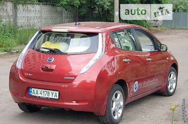 Хэтчбек Nissan Leaf 2011 в Киеве