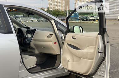 Хетчбек Nissan Leaf 2012 в 
