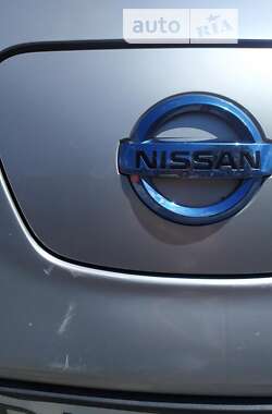 Хэтчбек Nissan Leaf 2012 в Полтаве