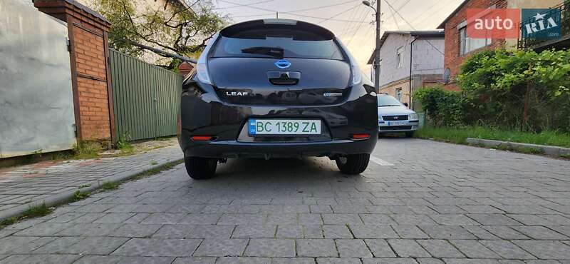 Хэтчбек Nissan Leaf 2014 в Львове