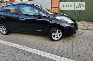 Хэтчбек Nissan Leaf 2014 в Львове