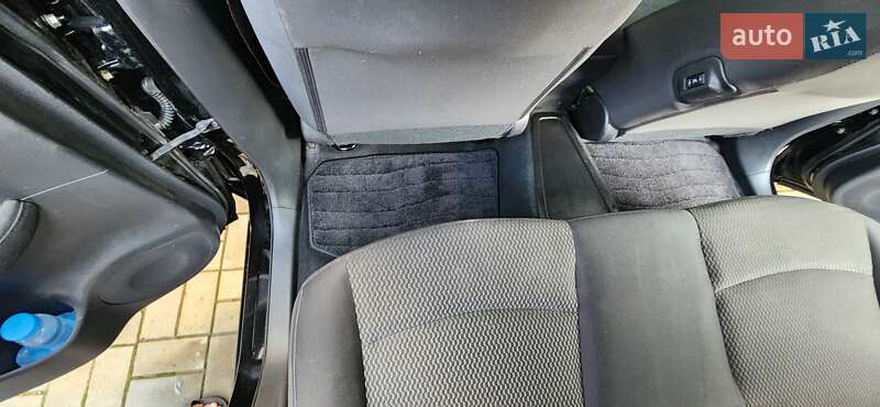 Хэтчбек Nissan Leaf 2014 в Львове