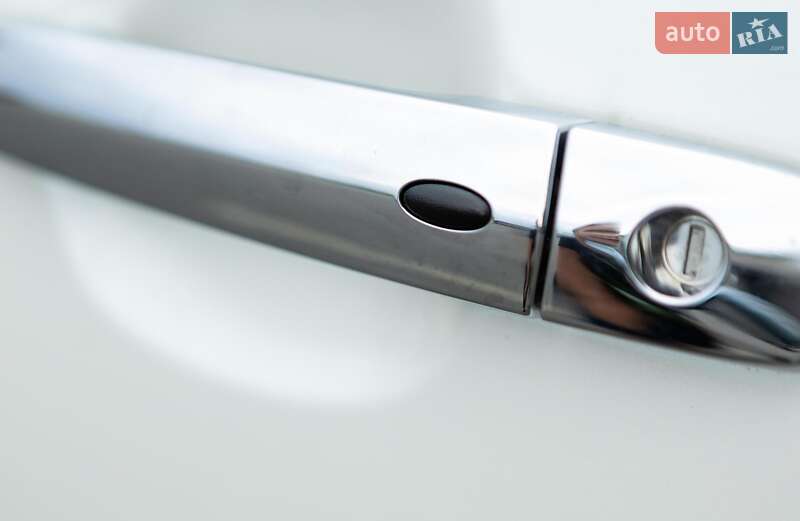 Хэтчбек Nissan Leaf 2020 в Стрые