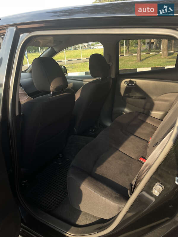 Хэтчбек Nissan Leaf 2015 в Житомире фото 16 Хэтчбек Nissan Leaf 2015 в Житомире