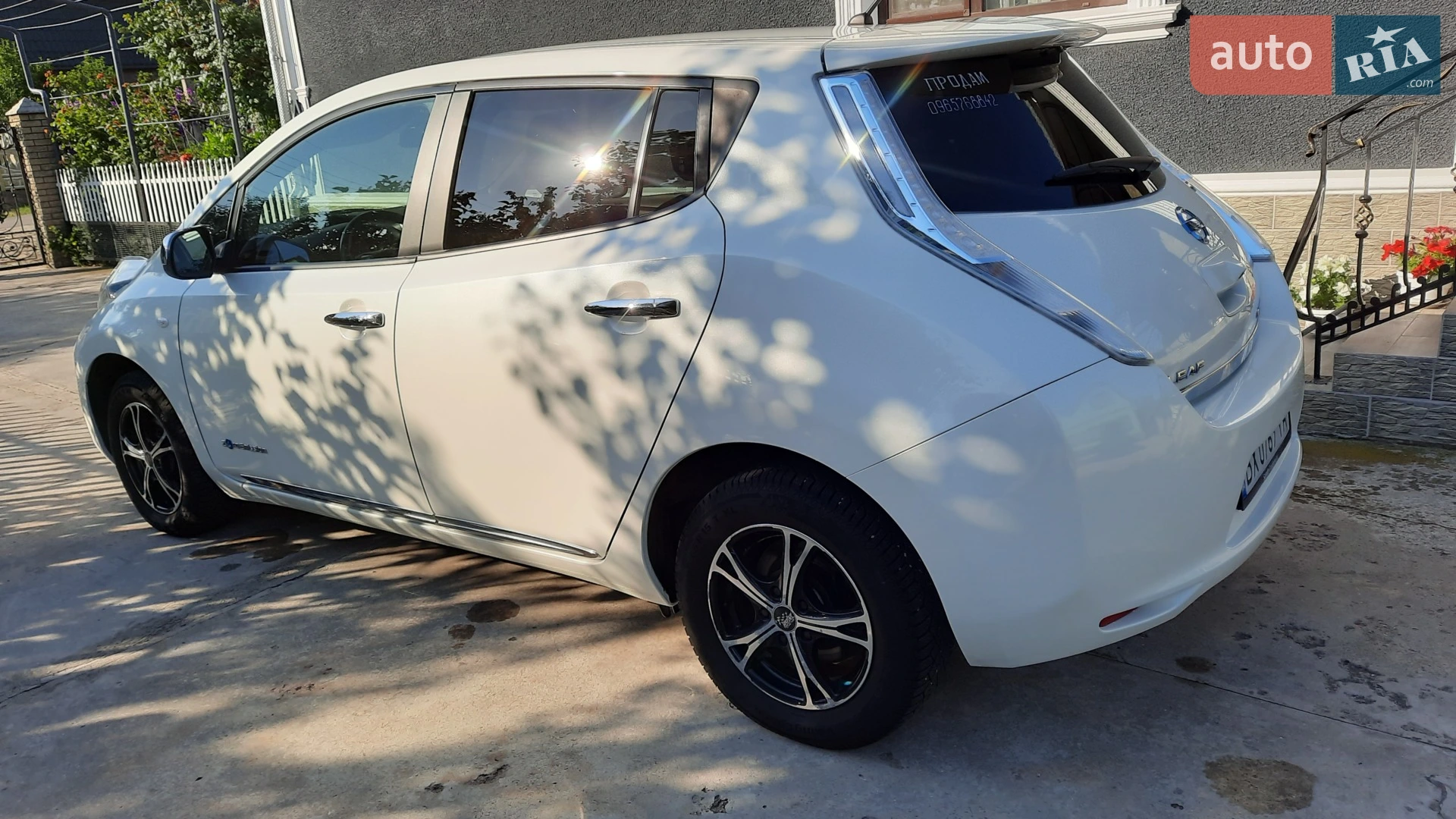 2014 Nissan Leaf - мініатюра 2