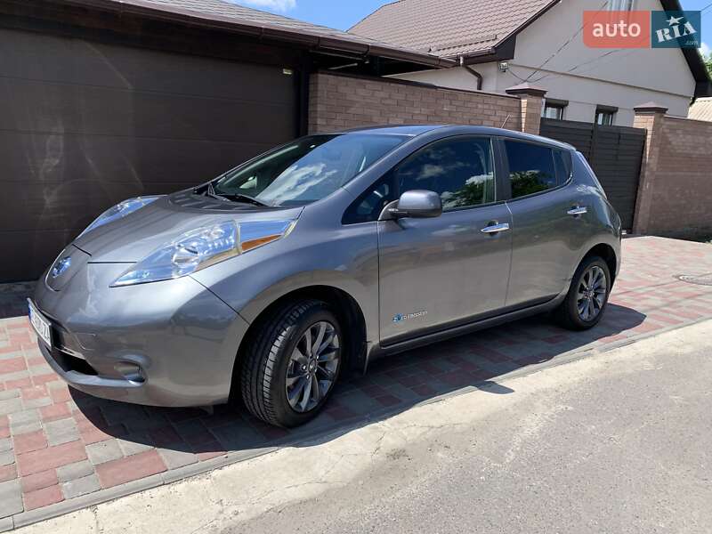 Хэтчбек Nissan Leaf 2014 в Кривом Роге фото 2 Хэтчбек Nissan Leaf 2014 в Кривом Роге