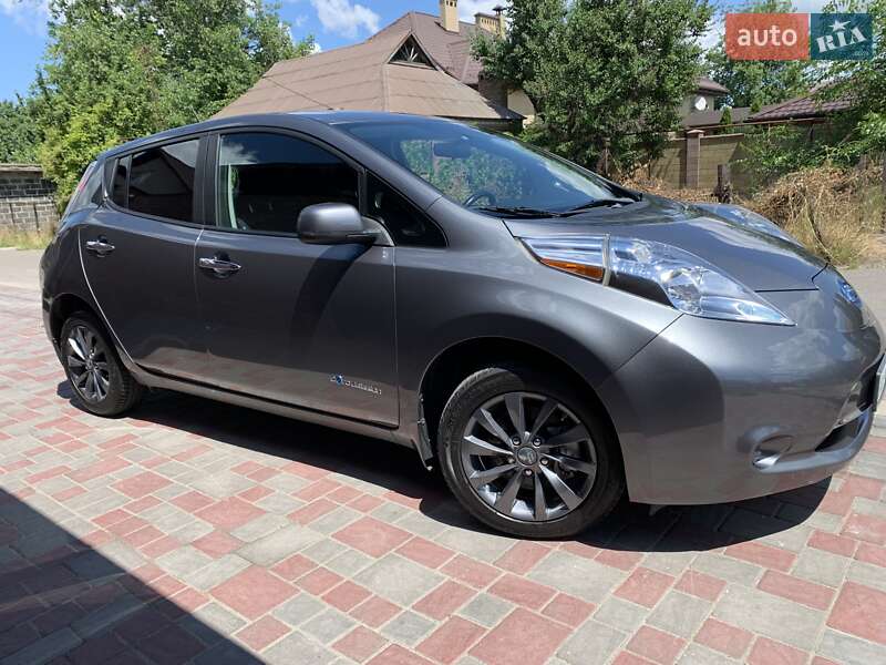 Хэтчбек Nissan Leaf 2014 в Кривом Роге фото 8 Хэтчбек Nissan Leaf 2014 в Кривом Роге