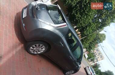 Хэтчбек Nissan Leaf 2015 в Днепре