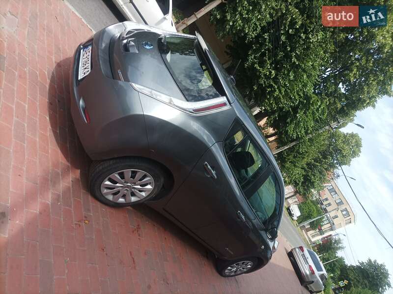 Хэтчбек Nissan Leaf 2015 в Днепре