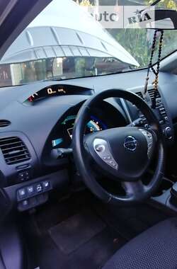 Хэтчбек Nissan Leaf 2015 в Сумах