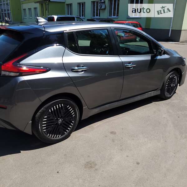 Хэтчбек Nissan Leaf 2022 в Ровно