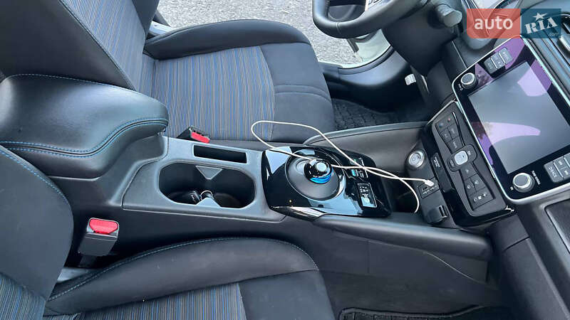 Хетчбек Nissan Leaf 2020 в Києві