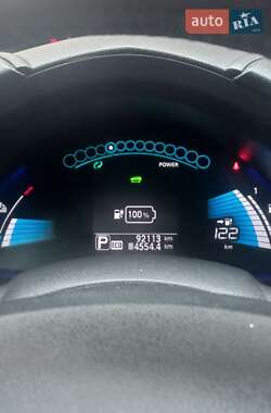 Хэтчбек Nissan Leaf 2013 в Черновцах