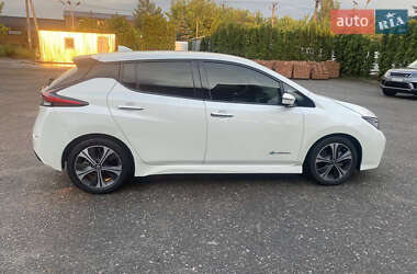 Хэтчбек Nissan Leaf 2018 в Киеве
