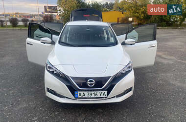 Хэтчбек Nissan Leaf 2018 в 