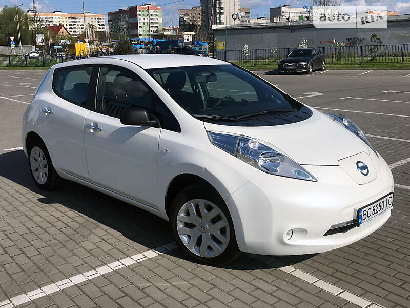 Хетчбек Nissan Leaf 2014 в Львові