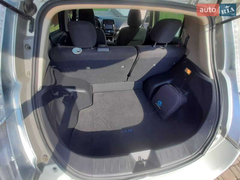 Хетчбек Nissan Leaf 2014 в Бучі