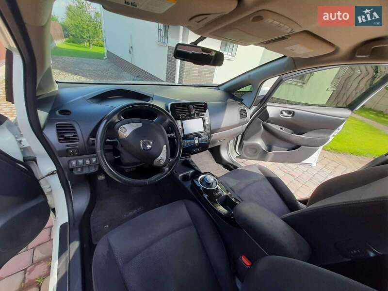 Хетчбек Nissan Leaf 2014 в Бучі