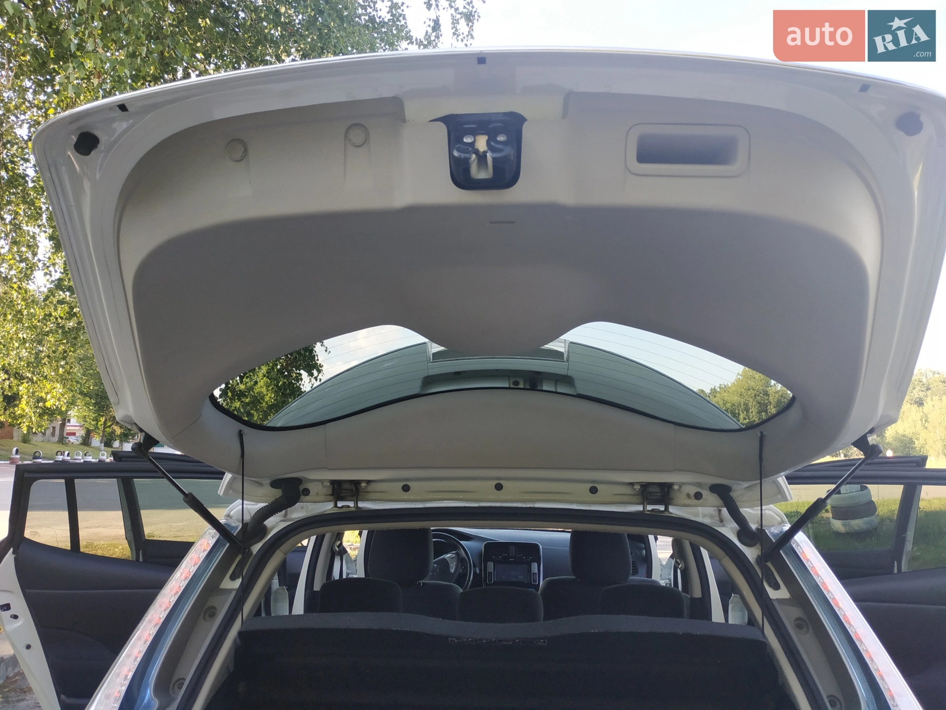 2013 Nissan Leaf - мініатюра 32